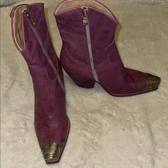 FREE PEOPLE Purple Leather Ankle Boots - Picture 3 of 12